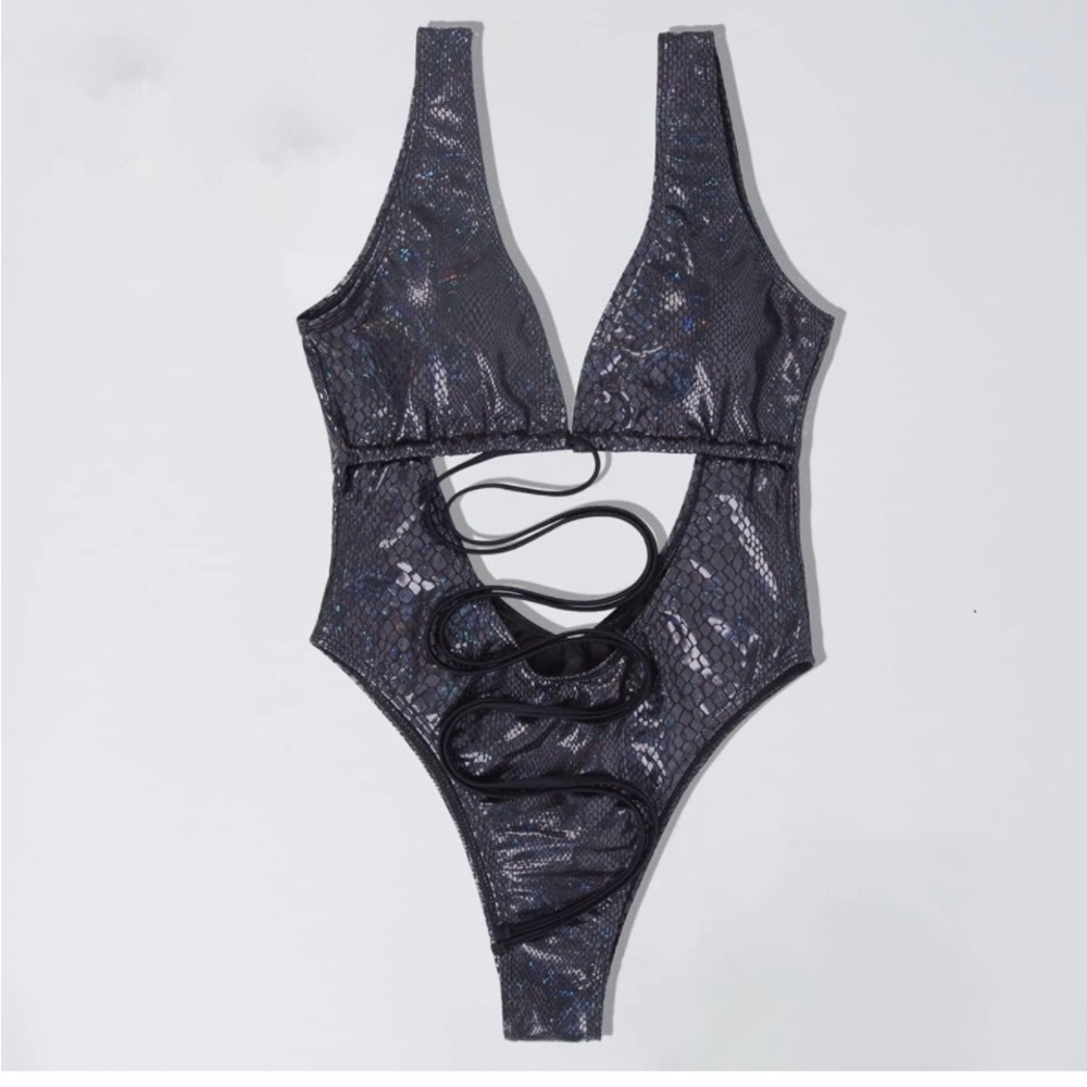 NWOT Metallic Black Snakeskin Cutout Swimsuit - Picture 4 of 12